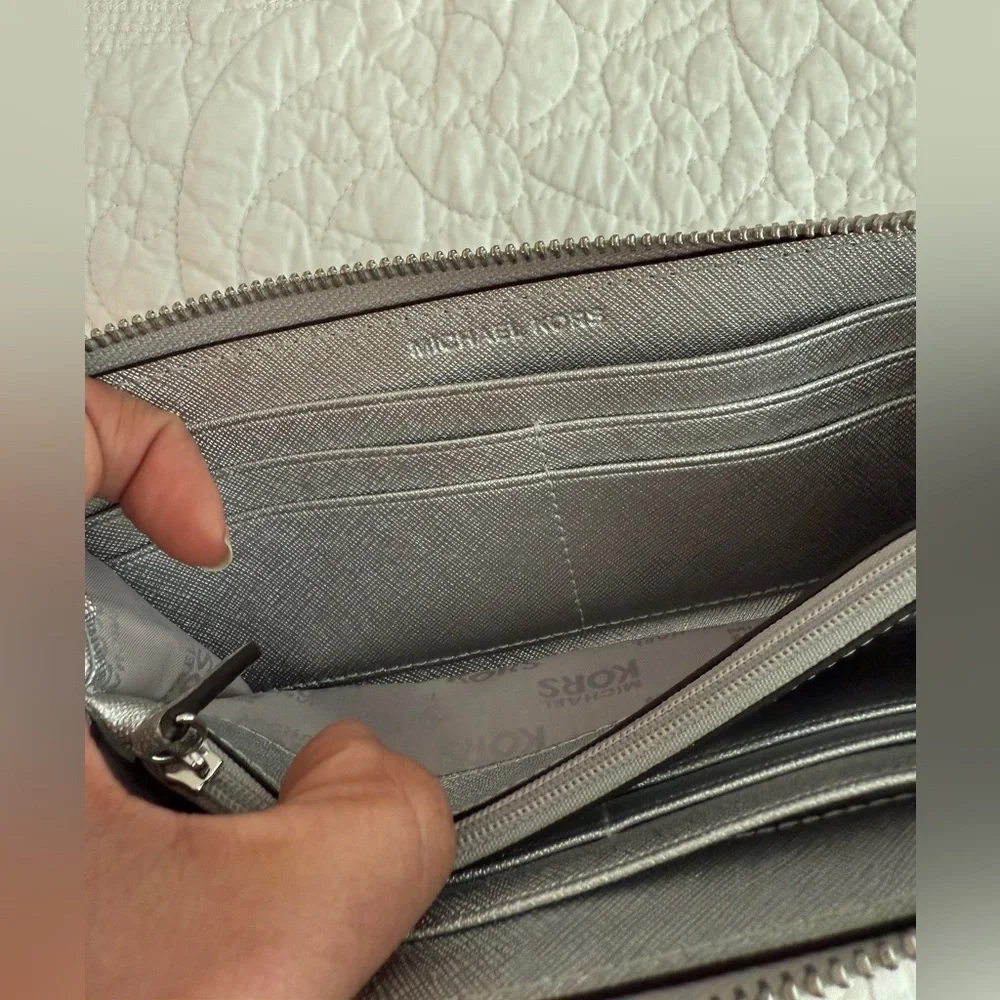 Michael Kors Zip Wallet - Picture 8 of 11